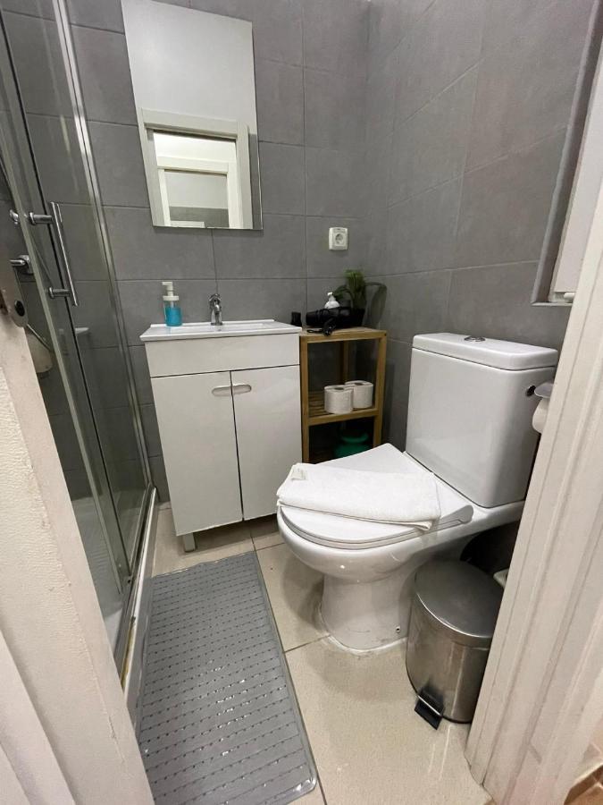 Antique M1 R1 - Amazing Double Room With Shared Bathroom In Marques Pombal Lisbona Esterno foto